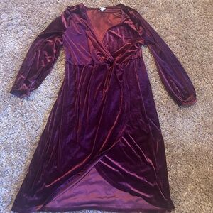 kA New Day Wrap Front Long Sleeved V-Neck Velvet Dress / L